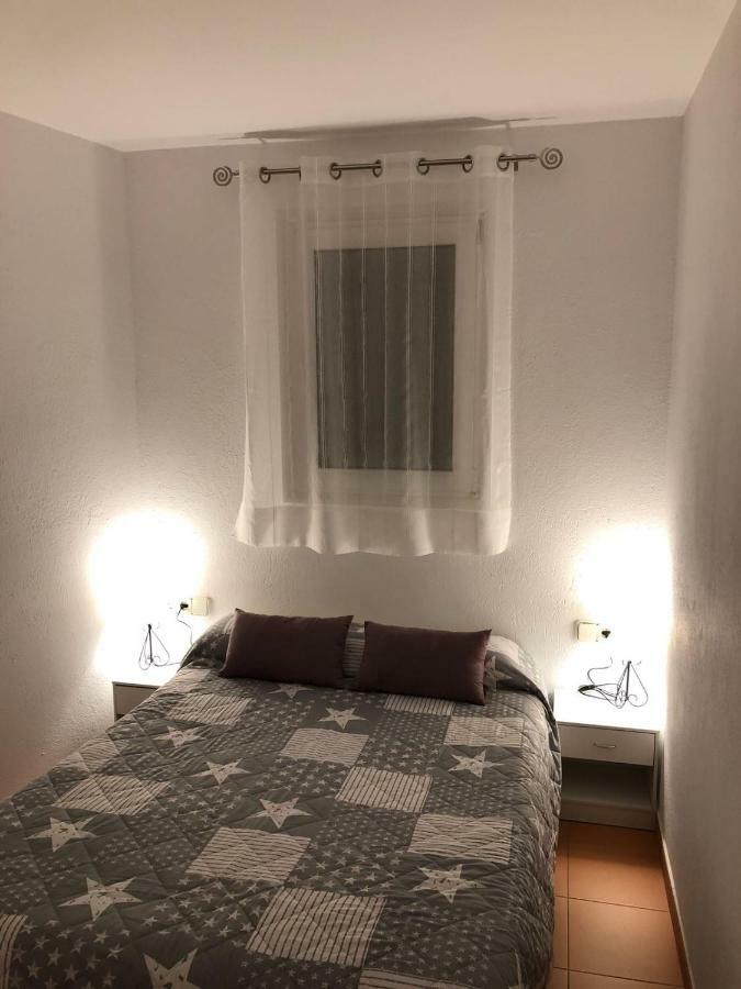 Apartaments S'Arenella กาดาเกส ภายนอก รูปภาพ