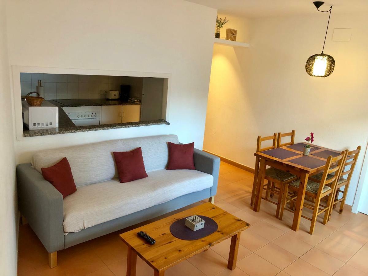 Apartaments S'Arenella กาดาเกส ภายนอก รูปภาพ
