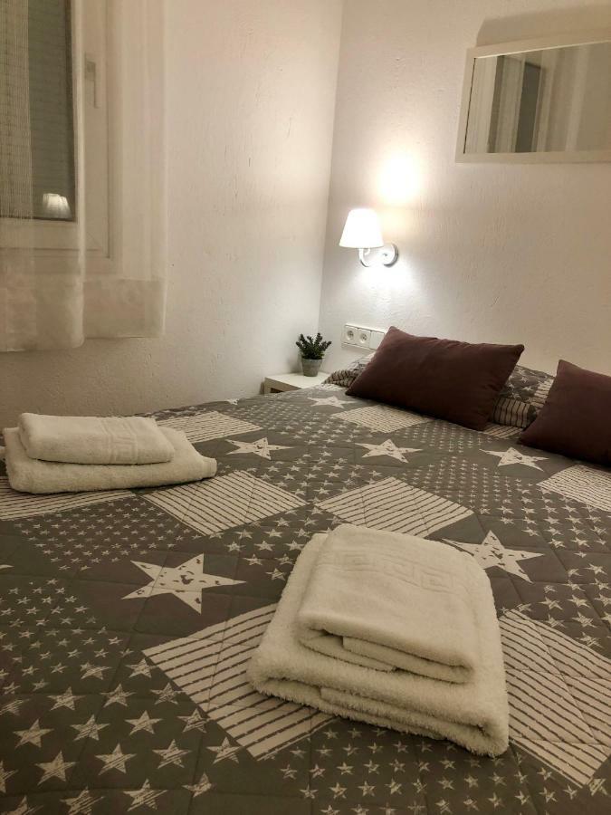 Apartaments S'Arenella กาดาเกส ภายนอก รูปภาพ