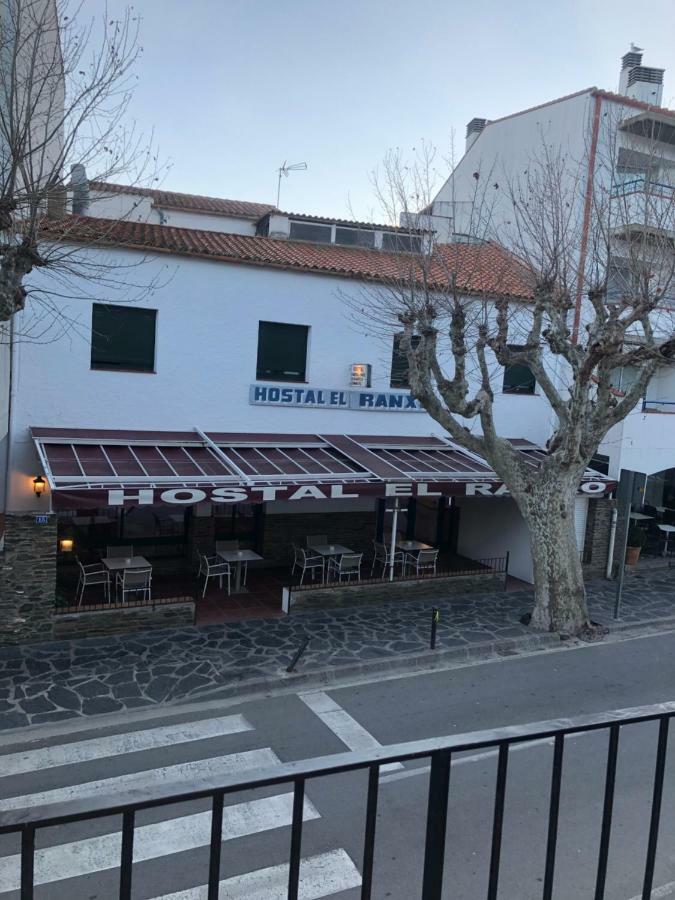 Apartaments S'Arenella กาดาเกส ภายนอก รูปภาพ