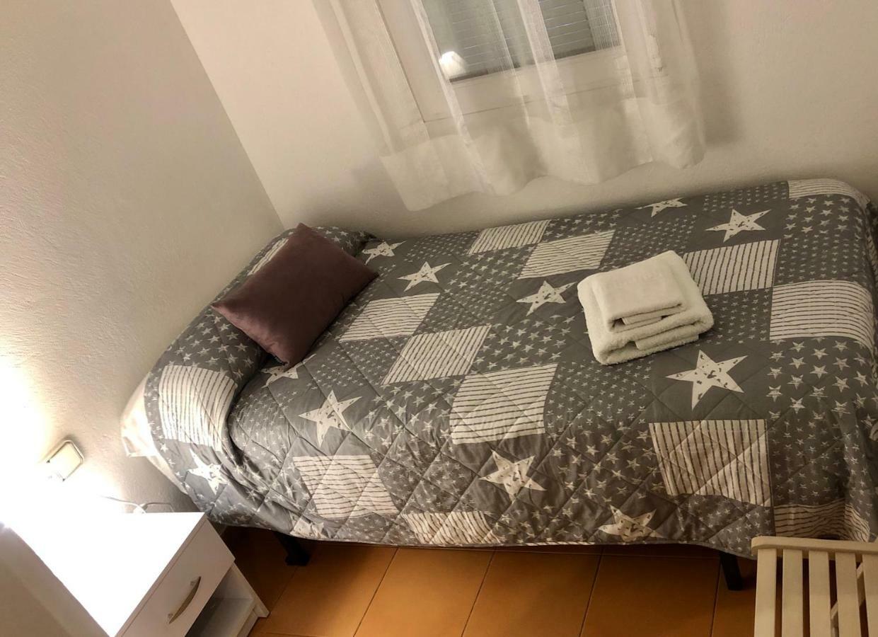 Apartaments S'Arenella กาดาเกส ภายนอก รูปภาพ