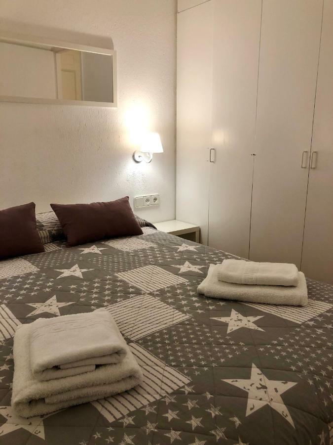 Apartaments S'Arenella กาดาเกส ภายนอก รูปภาพ